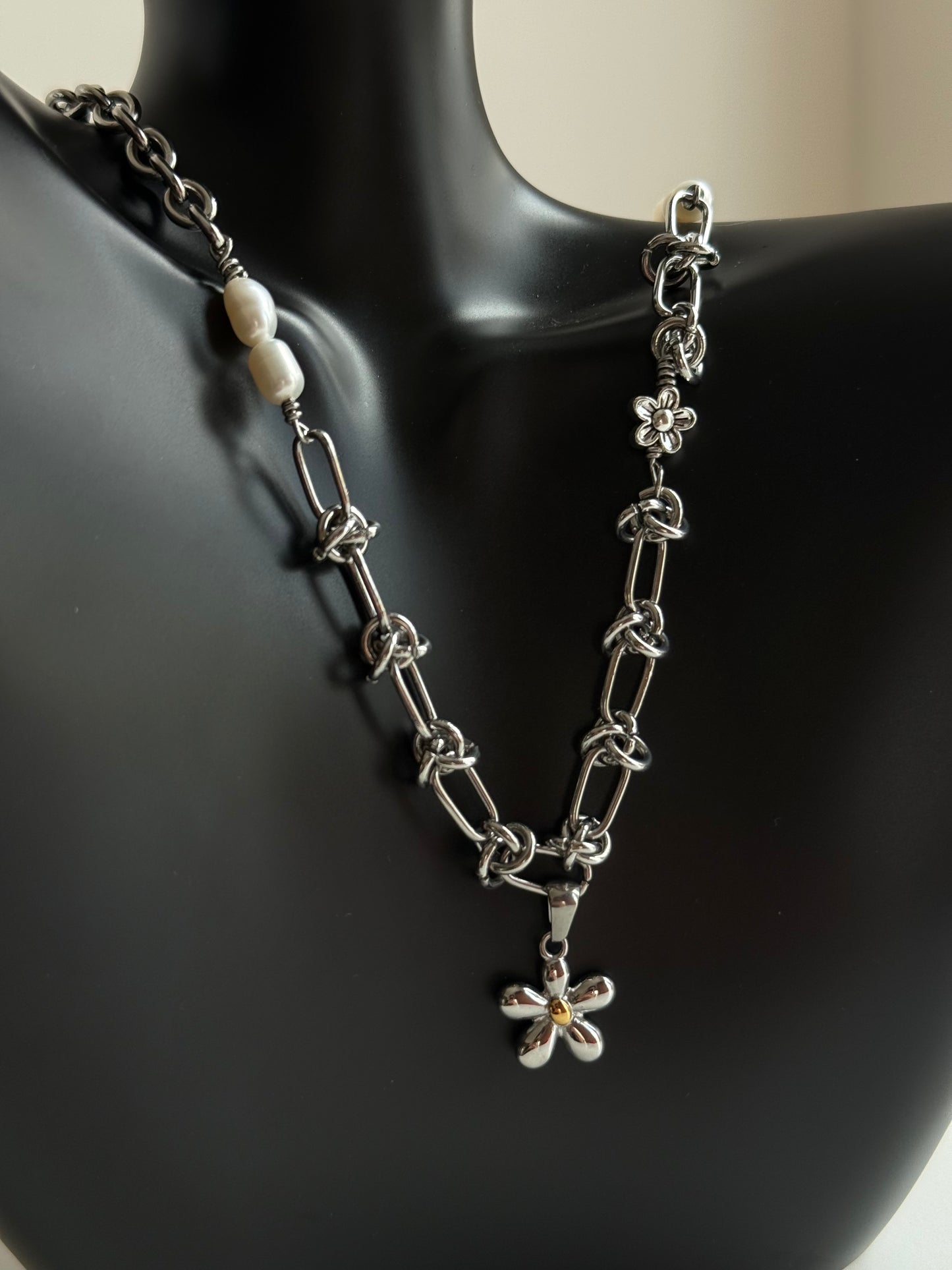 Bloom Necklace